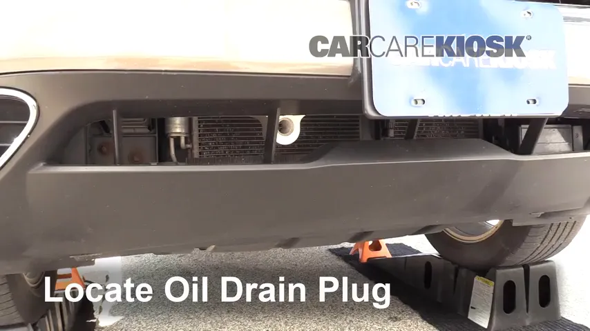 2014 Infiniti QX70 3.7L V6 Oil Change Oil and Oil Filter